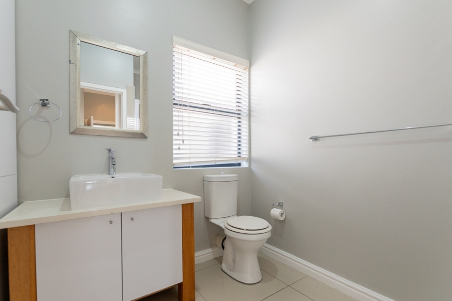 To Let 4 Bedroom Property for Rent in Langebaan Country Estate Western Cape